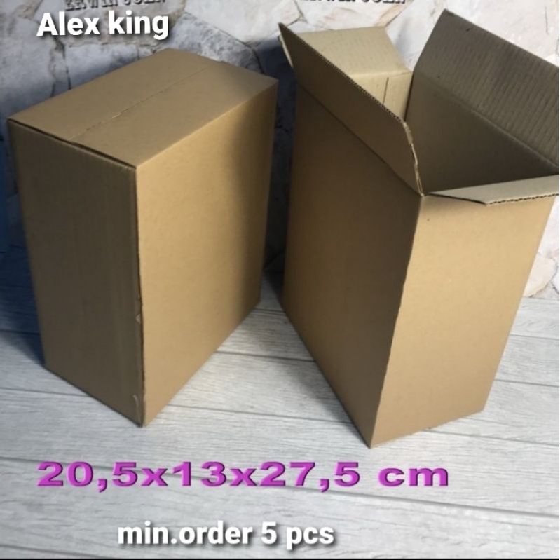

Kardus / box / uk. 20,5 x 13 x 27,5 cm / karton packing polos baru ST