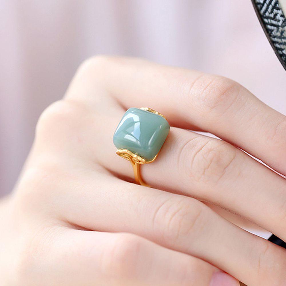 NEEDWAY Wanita Cincin Elegan Vintage Hijau Kotak Batu Imitasi Giok Pola Awan Menguntungkan Tembaga Desain Retro Ring