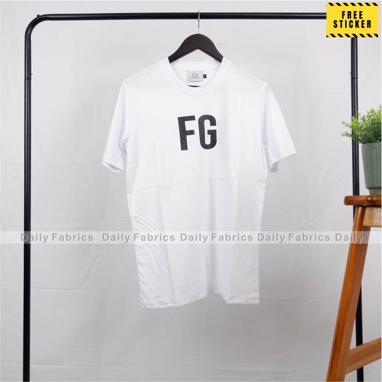 Fear Of God Kaos T-shirt Font FG - Putih Premium Distro Skate