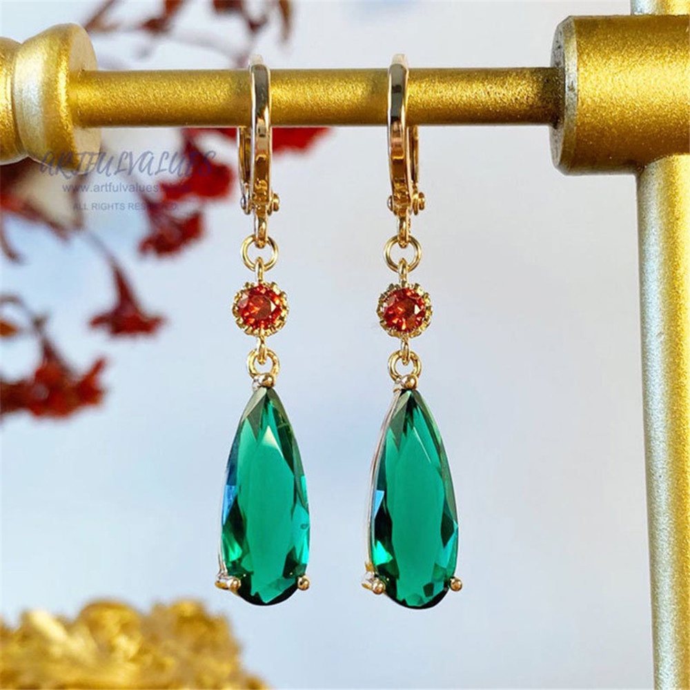 1 Pasang Anting Liontin Batu Permata Hijau Desain Anime Howl 's Moving Castle Gaya Retro Untuk Wanita