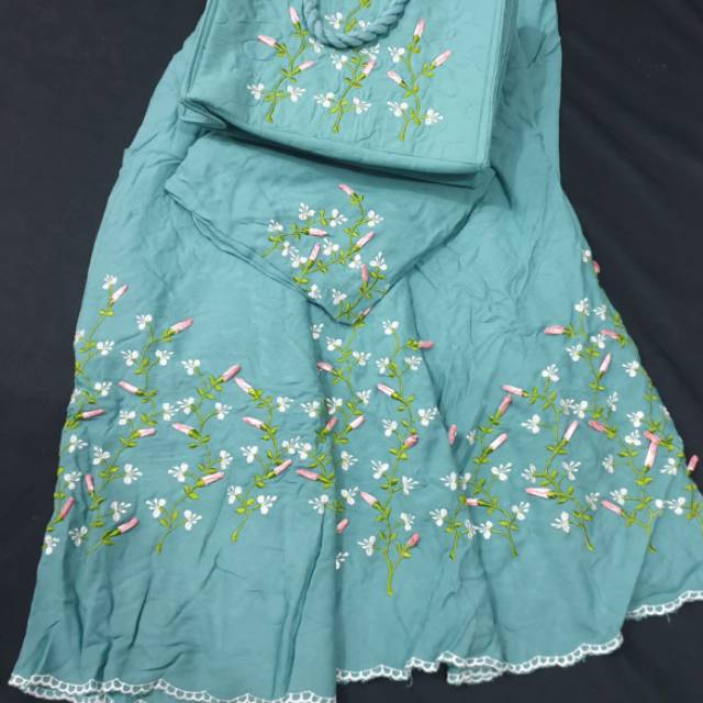 Mukena bordir timbul rayon premium
