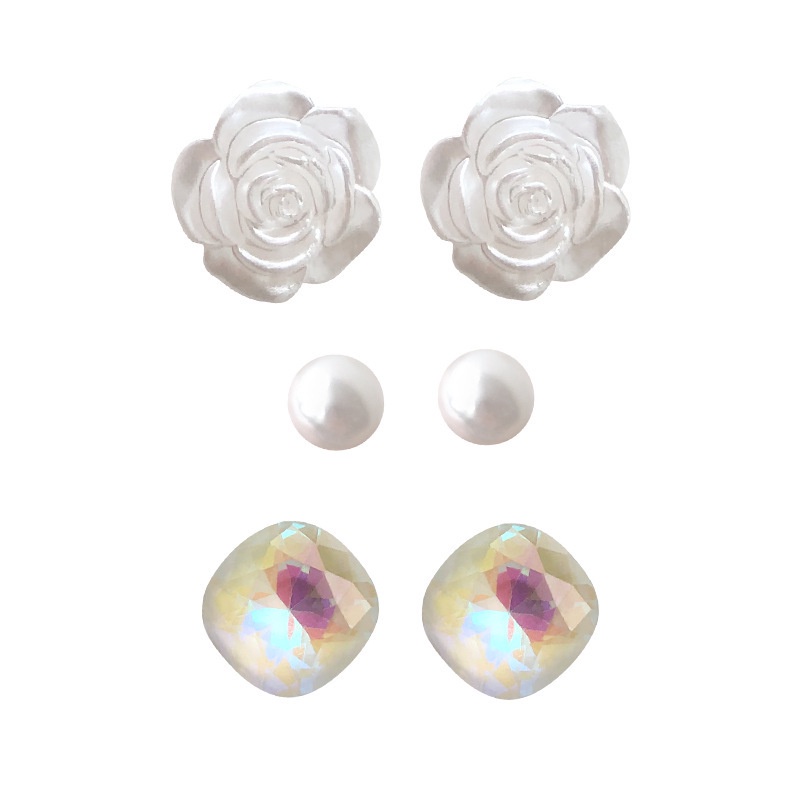 6pcs / Set Anting Tusuk Bentuk Bunga Mutiara Imitasi Bahan Resin Warna Putih Untuk Wanita