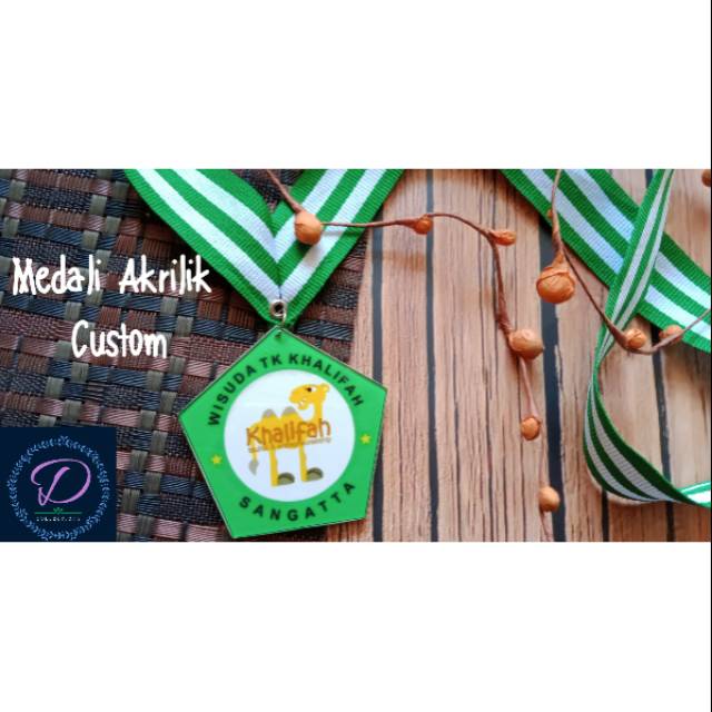 

Medali Akrilik Custom