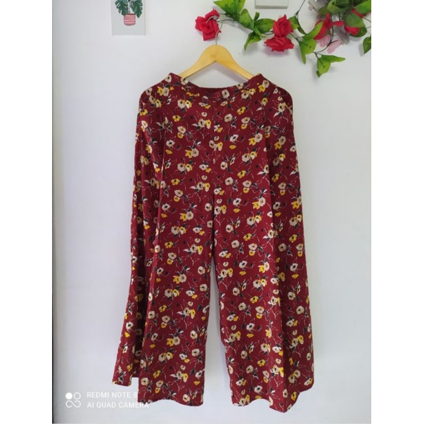 PRELOVED Wide Cullote / Kulot Floral GU