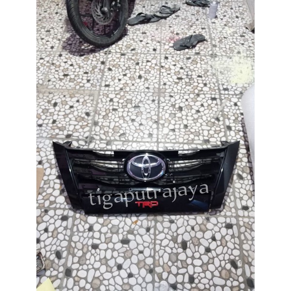 grill fortuner vrz trd 2018 2019