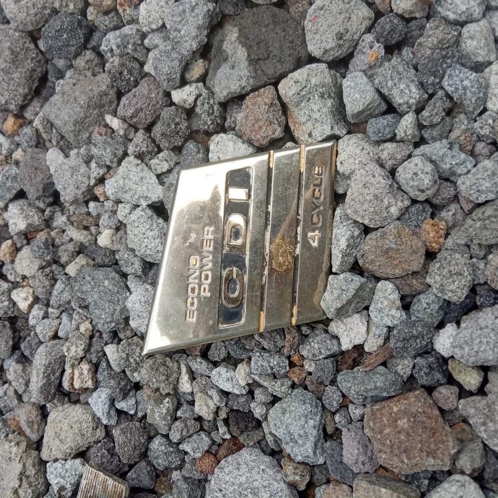 Emblem sayap sebelah kanan Honda Astrea prima original copotan motor