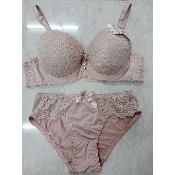 BH BRA SEXY 1 SET BISA PILIH WARNA READY STOCK 38 40 42 44 sesuai photo (1 set bh sexy)