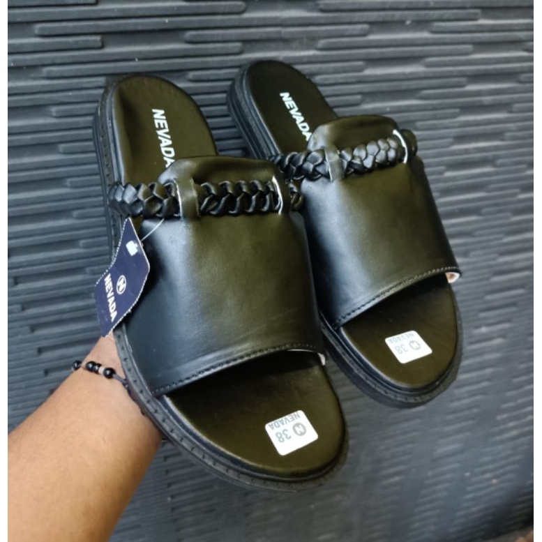 sandal wanita Nevada terbaru