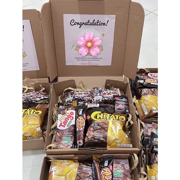

SNACK GIFT BOX HAMPERS BOUQUET SNACK BUKET murah pontianak kalimantan barat ready snack