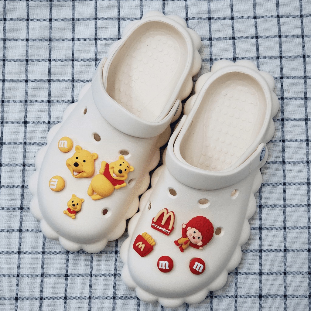 ✨shinyDIY✨Crocs jibbitz: aksesori cantik untuk sepatumu❤️10 Pcs Aksesoris Sepatu Desain Kartun Winnie the Pooh-croc jibz / Button croc / Charm