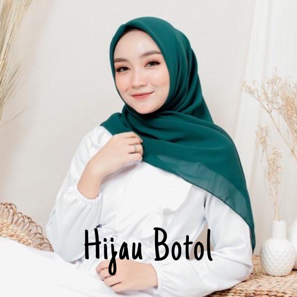 Hijab Segi Empat Bella Square Jilbab Maula Kerudung Bela Square Bahan Polycotton Premium Part 2-Bella Hijau Botol