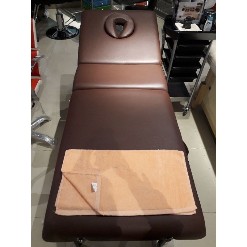 Bed Facial/Spa Lipat