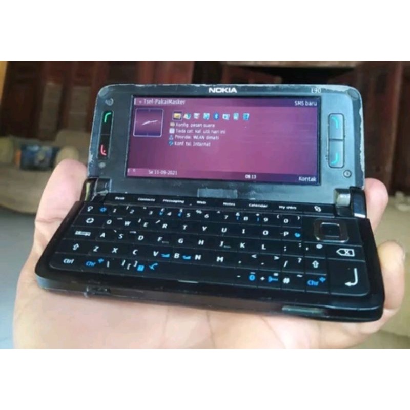 NOKIA E90 COMMUNICATOR * SINYAL AMAN