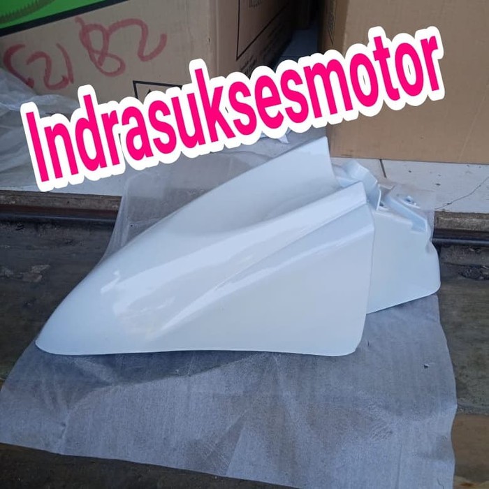 BARU  spakbor depan motor yamaha mio j putih