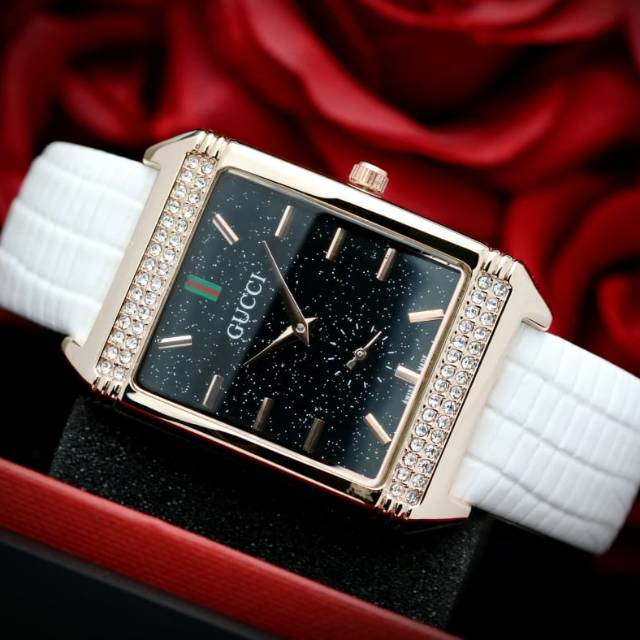 Jam tangan wanita gucci