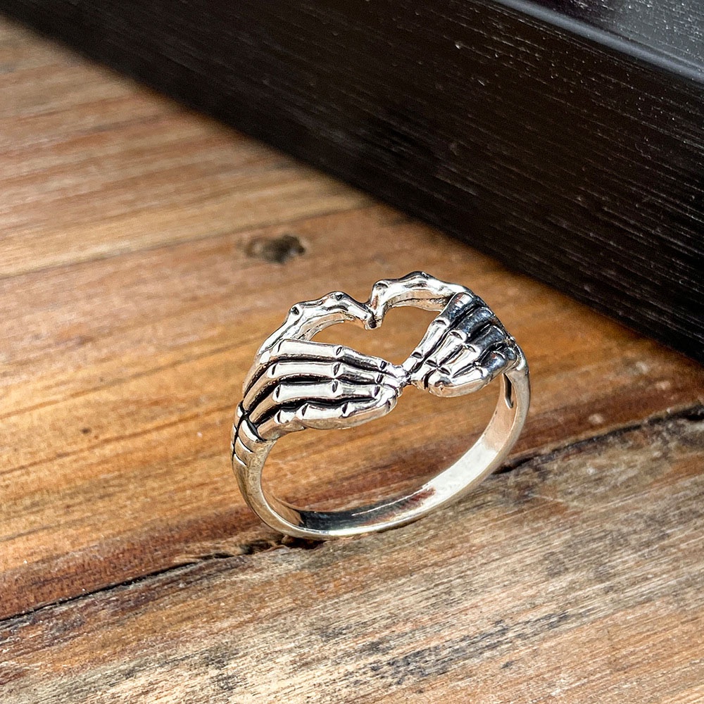 【COD Tangding】Cincin Desain Telapak Tangan Tengkorak Gaya Retro Hip Hop Untuk Aksesoris