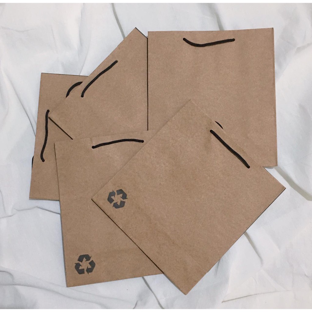 

Paper Bag Ukuran M
