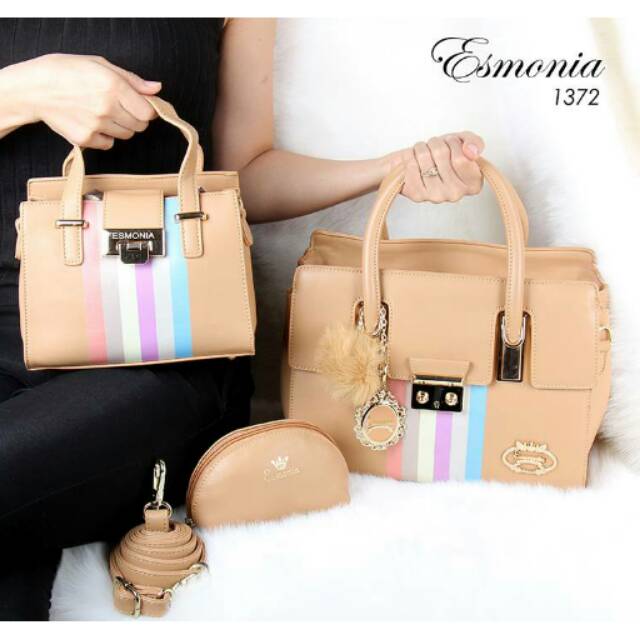 Esmonia Belly's 1372