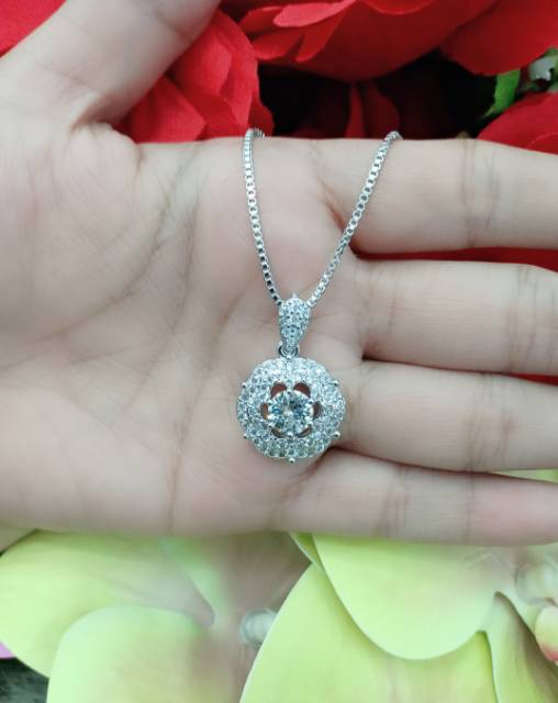 Kalung Dan Liontin motif bunga