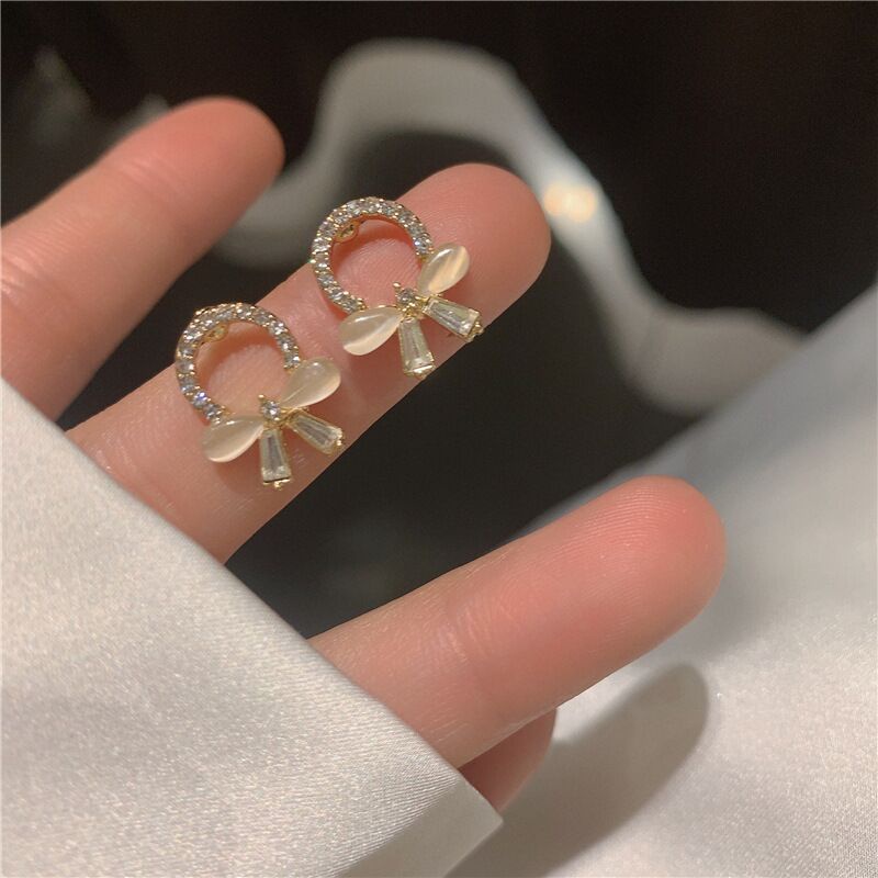 Anting Stud Opal Bentuk Pita Warna Emas Gaya Korea Untuk Wanita