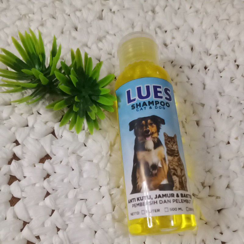 Shampoo kucing/anjing anti kutu dan jamur/rontok netto:100 ml
