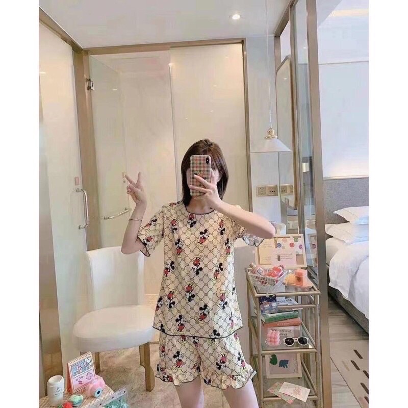 SALE CUCI GUDANG Piyama Murah Import / Piyama Import / Baju Tidur Wanita /Setelan Hotpant/SleepWear-HP 3/4MickeyGg cream
