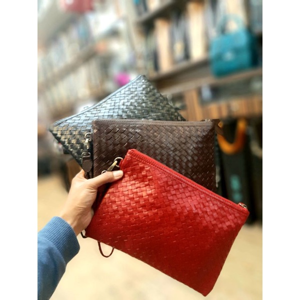 Tas kulit sapi anyam