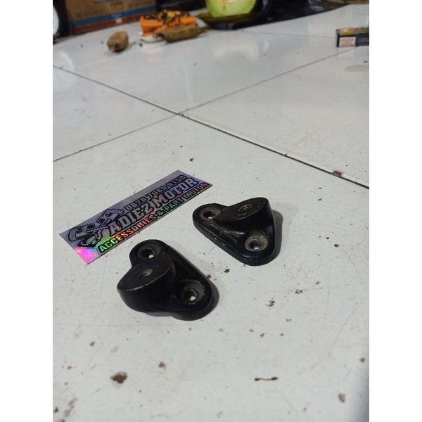Dudukan spion CBR 150R k45g
