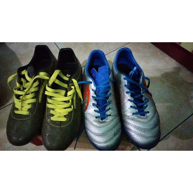 sepatu bola dan futsal specs original second