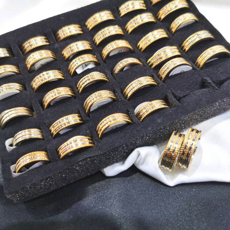 Cincin Titanium 36 PCS Model Garis Untuk Pria Wanita Anti Karat