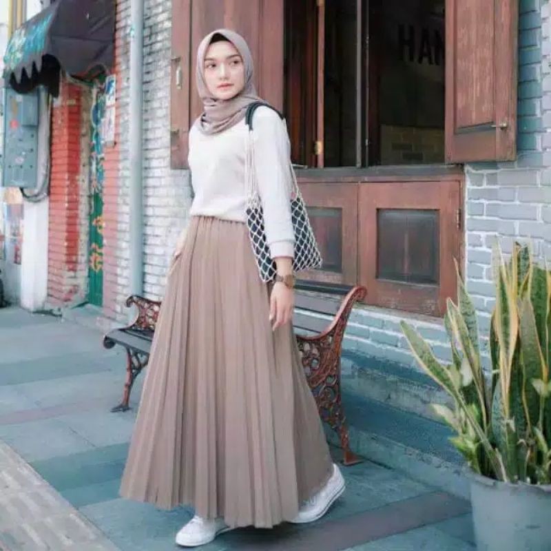 ROK PLISKET MAXI SKIRT