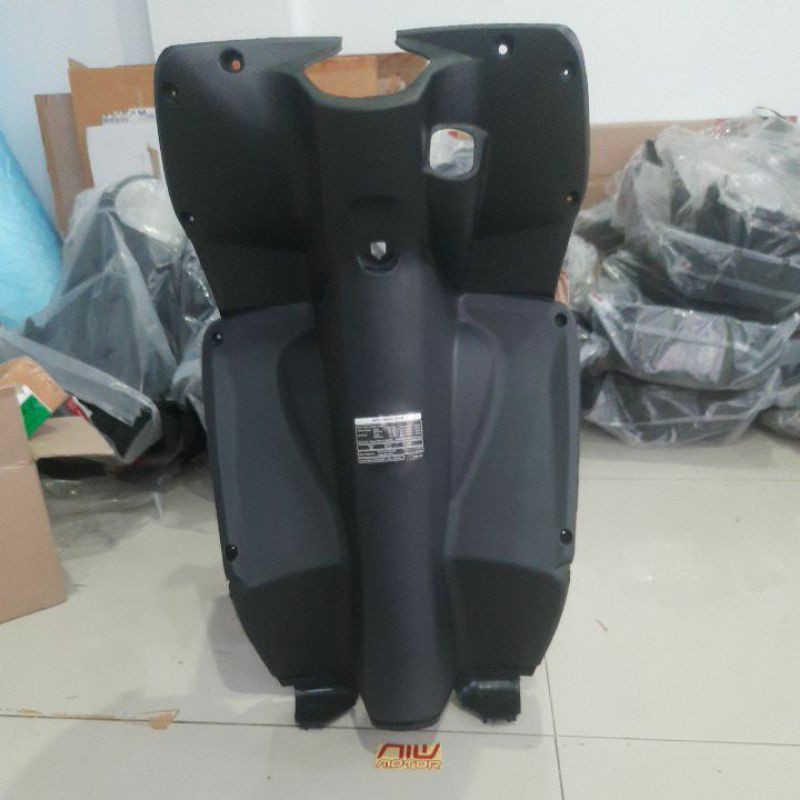 Legshil kunci bawah dasbor vario 110cw karbu lokal