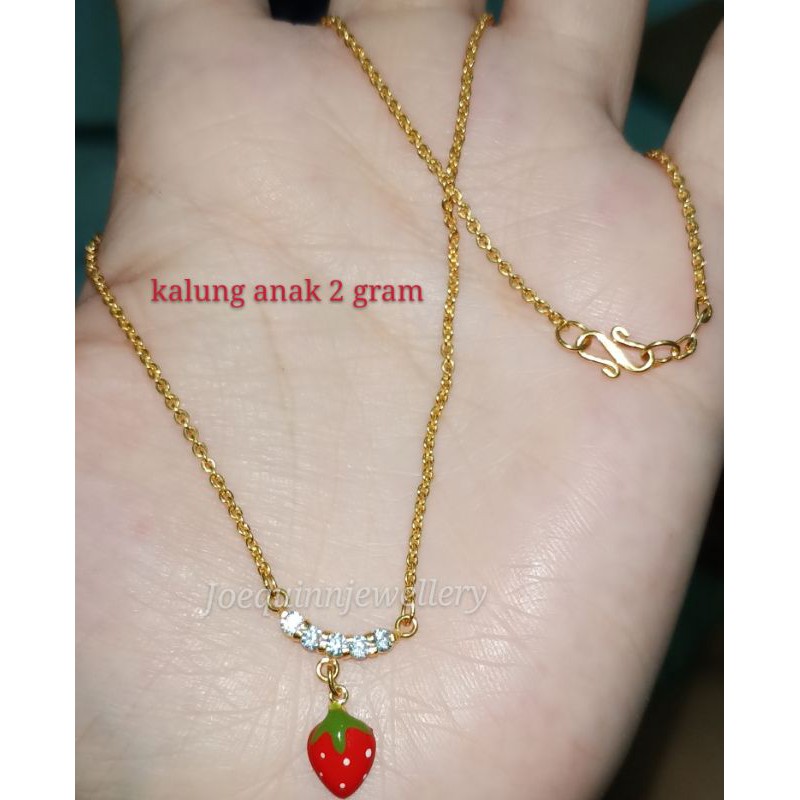 kalung anak stroberi emas muda