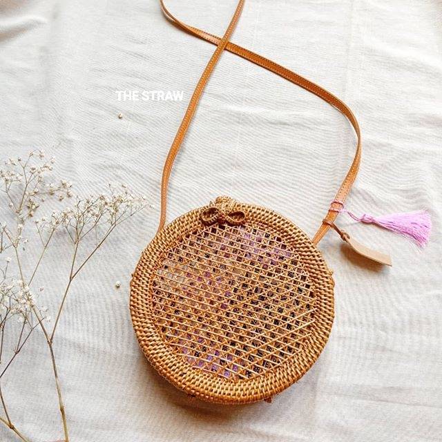 

Tas Rotan Jaring Pita Tassel