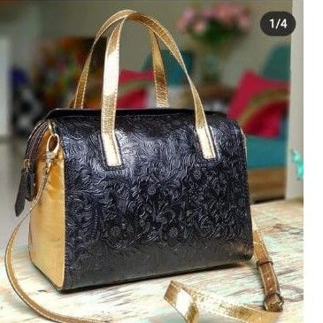 tas emak dan high heels (pesanan kulit merah batik)