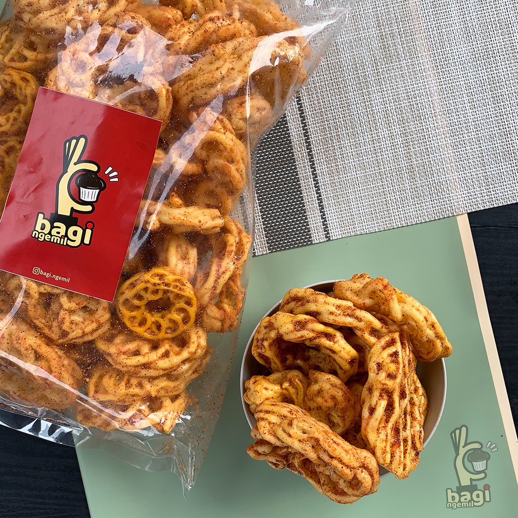 

Kerupuk Kribo / Kerupuk Mawar Kribo - Bagi Ngemil