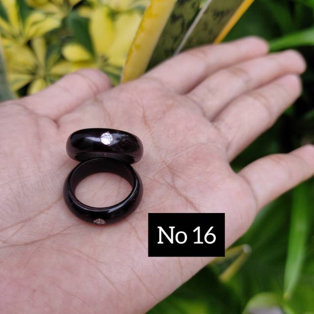 Cincin mata satu hitam ukuran 16 kokka kaukah