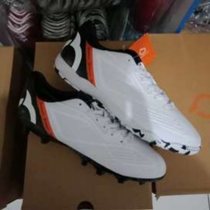 TERBARU SEPATU BOLA ORTUS EXTEND FG SILVER
