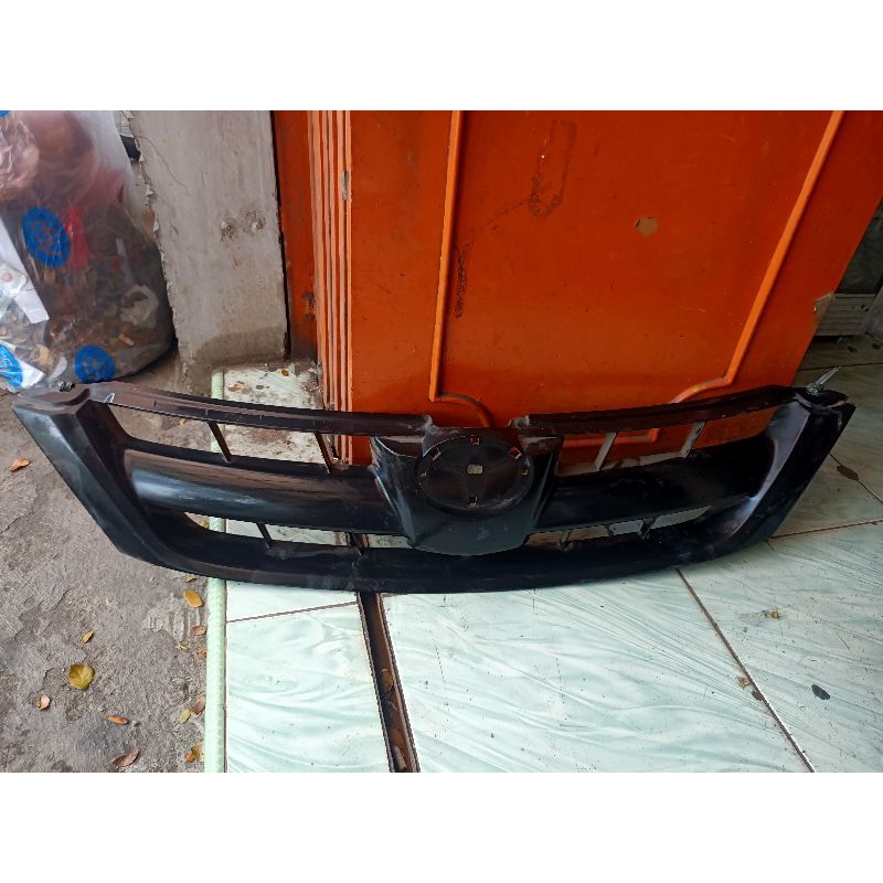 grill grille Innova Toyota 2008 original