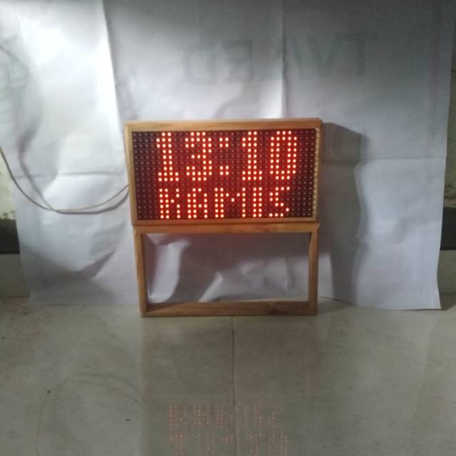 JAM DIGITAL Jam digital dinding