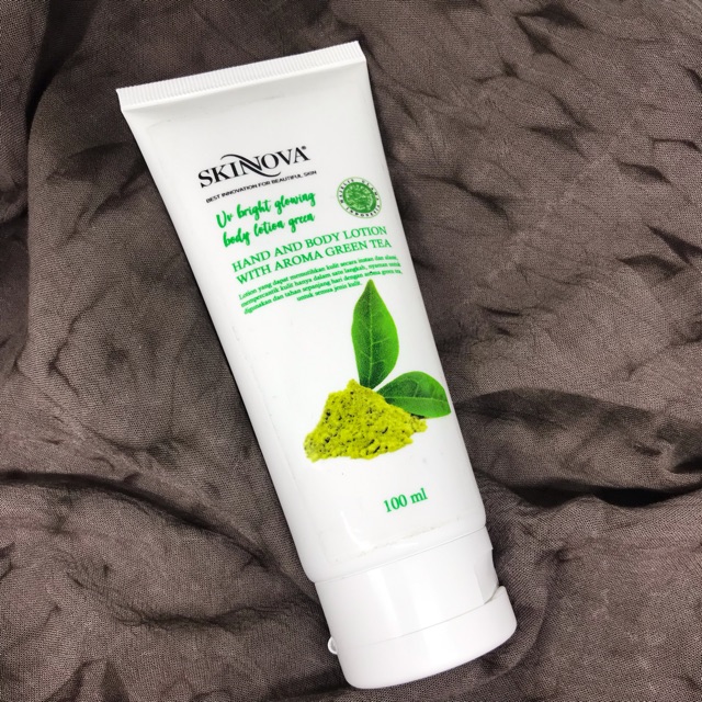 skinnova skinnova uv bright glowinh body lotion green
