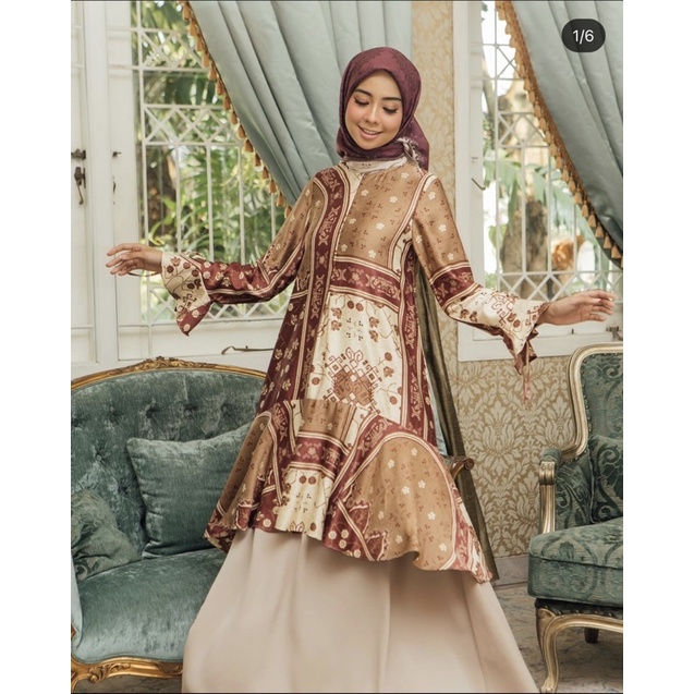 Preloved PL Second Wearingklamby like new