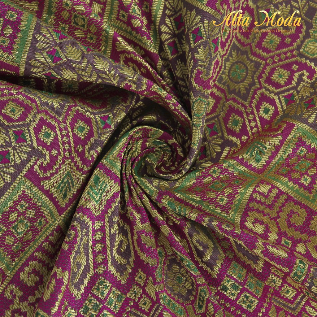 

Alta Moda Songket Motif Palembang Pink Fanta Mix Benang Gold (1M)