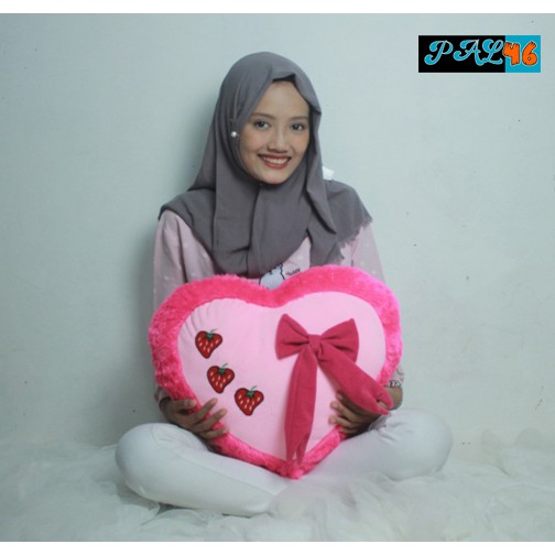 Bantal Lovenest / Furniture