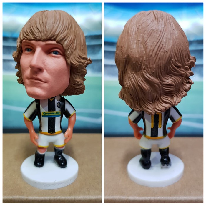 Figure pemain bola Pavel Nedved