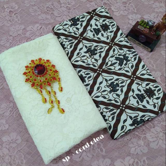 KAIN BATIK JARIK SIDOMUKTI SET BURKAT PUTIH