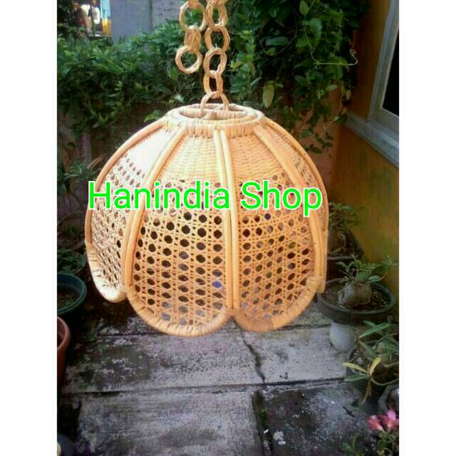 Lampion Rotan /gantungan lampu/Hiasan Lampu Cafe