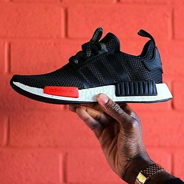 SEPATU SNEAKERS ADIDAS NMD RUN R1 FOOTLOCKER HITAM MERAH PUTIH PREMIUM ORIGINAL COWOK CEWEK LARI