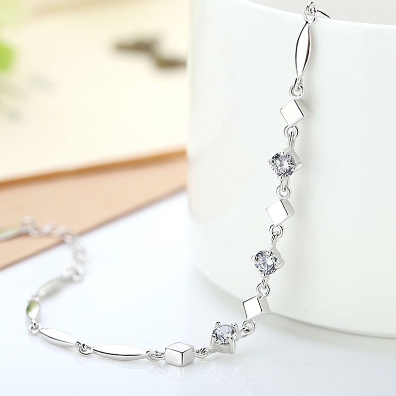 Gelang Bahan Stainless Steel S925 Lapis Silver Bentuk Hati Aksen Berlian Untuk Wanita