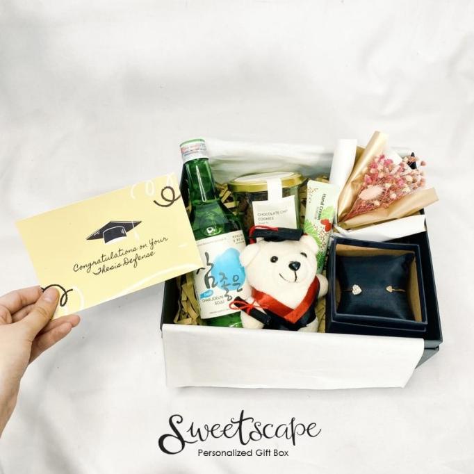 

GIFT BOX PACKAGE 102-PAKET HEMAT HAMPERS 102- GRADUATION DSG54546WE